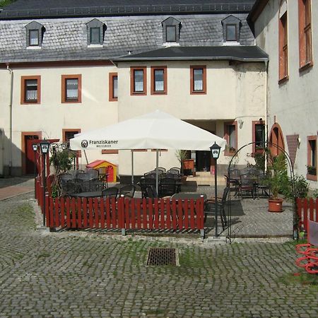 Gasthof Und Hotel Roter Hirsch Claußnitz Esterno foto